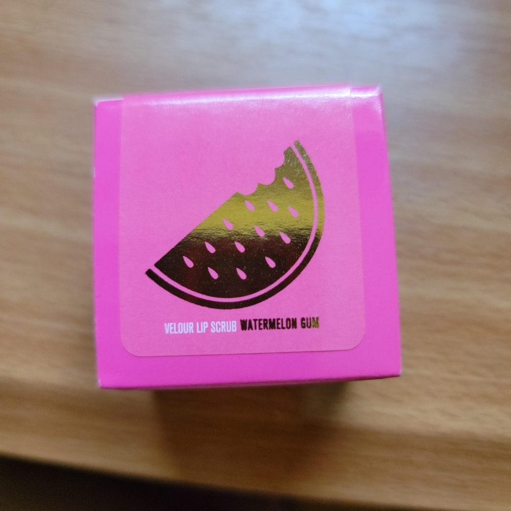 Jeffree star lip scrub watermelon gum